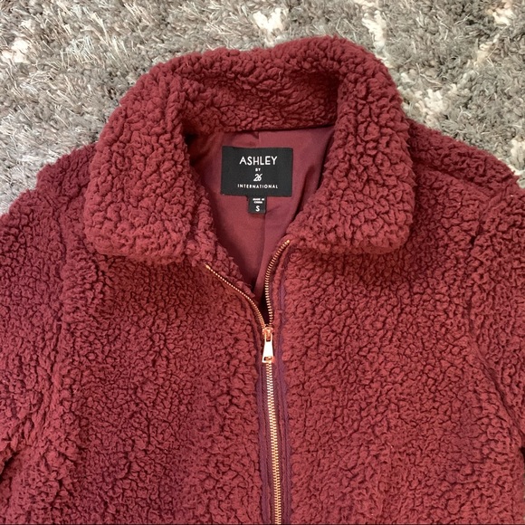 Ashley Teddy Bear Fur Bomber Jacket in Burgundy - Picture 7 of 12